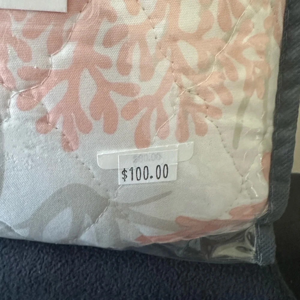 Reversible Full Quilt Set 6-Piece Coral Reef Coral and Gray NWT
